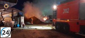 Controlado el fuego en las instalaciones de una empresa de compostaje en Llíria