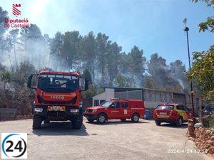 Dos incendios forestales en Carlet y Onda movilizan medios aéreos y terrestres.