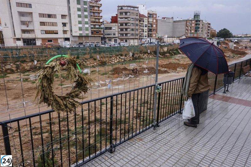 Valencia seguirá en alerta roja por lluvias hasta el amanecer del lunes, cuando se ajustará a nivel naranja.