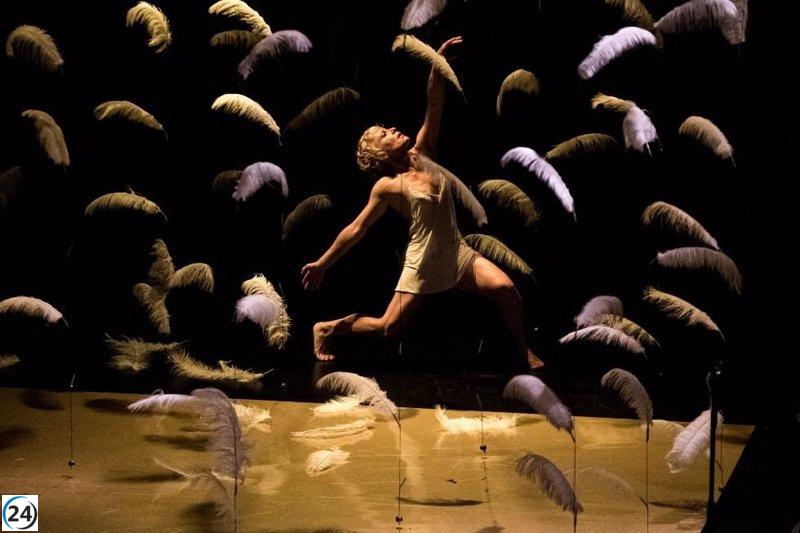 Sol Picó rinde homenaje al Paralelo barcelonés en la inauguración del ciclo de danza de Les Arts con 