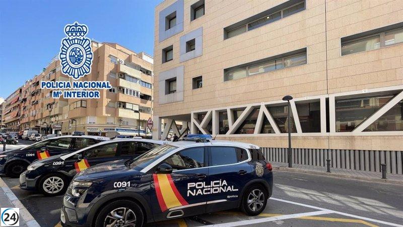 Detenida en Alicante una mujer buscada por Perú tras engañar y no devolver un vehículo alquilado.