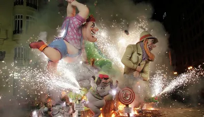 La crema de las fallas: la noche de fuego y de lágrimas