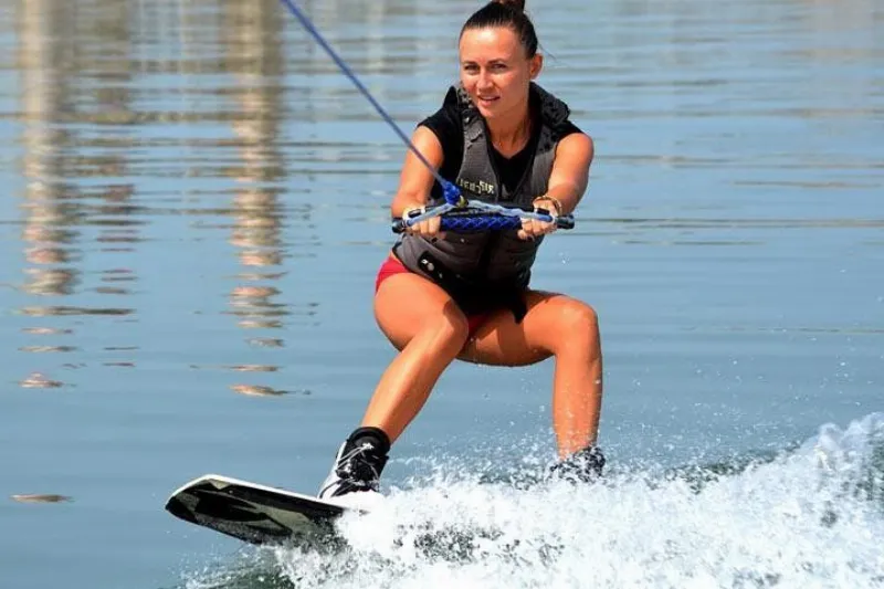 Vive la adrenalina con el wakeboard en Valencia