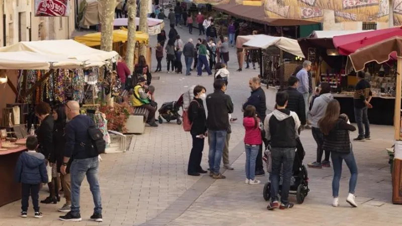 Pasea por el mercado medieval de Bocairent
