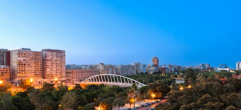 El Pla del Real, el barrio cerca de los jardines del antiguo cauce del río Turia